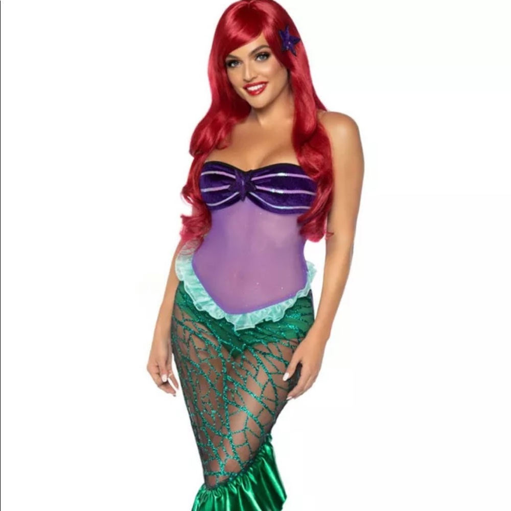 Little mermaid Halloween dress and wig